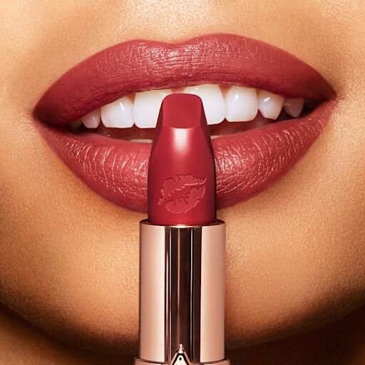 HOT LIPS 2 REFILL VIVA LA VERGARA