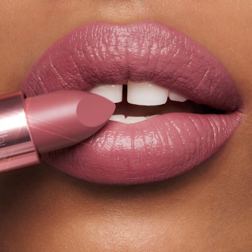 K.I.S.S.I.N.G ROSE TO FAME